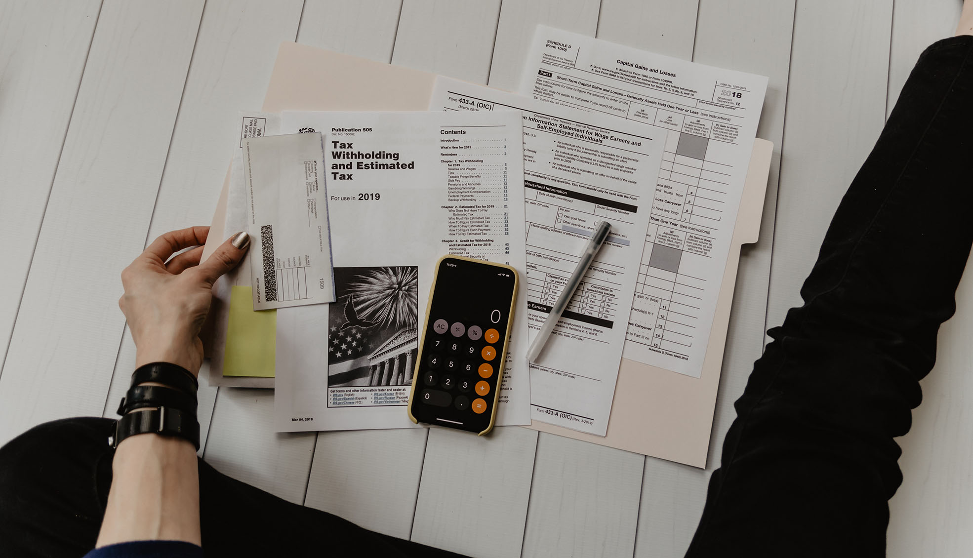 When to Get Free vs. Paid Credit Monitoring