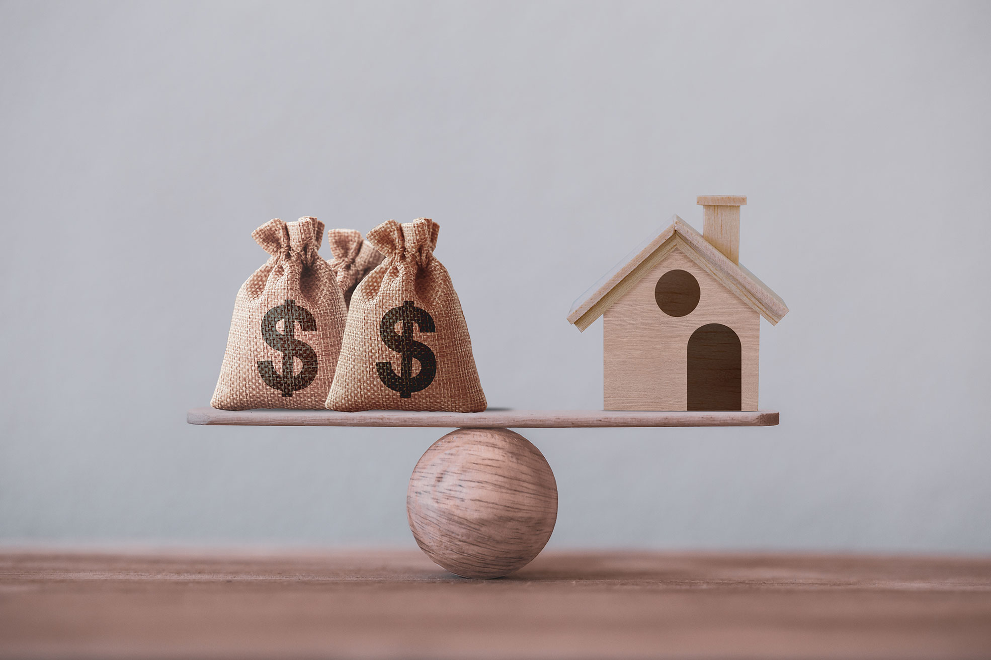 What are the Pros and Cons of Reverse Mortgages?